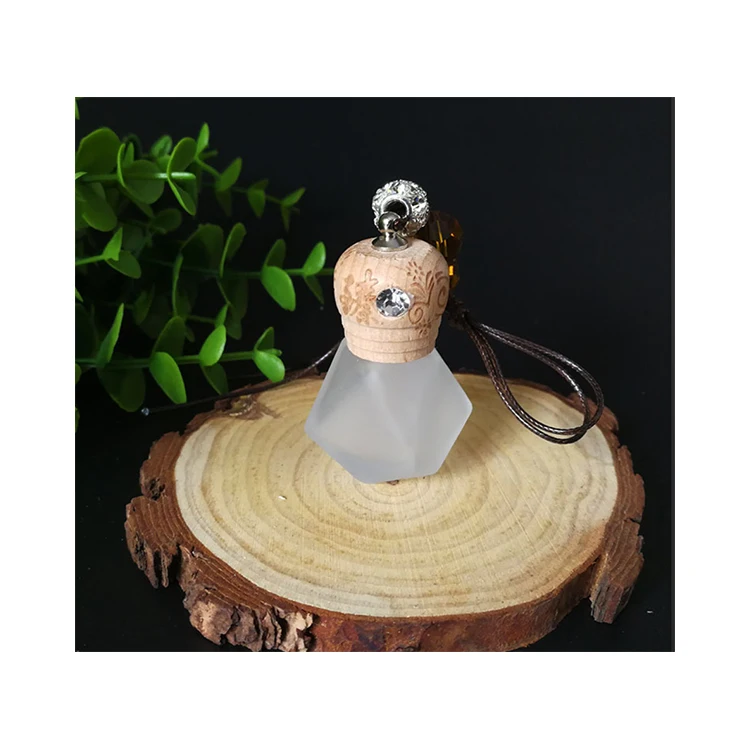 5ml 10ml 15ml Wholesale Diffuser Empty Hanging Car Perfume Glass Bottle With Wooden Cap