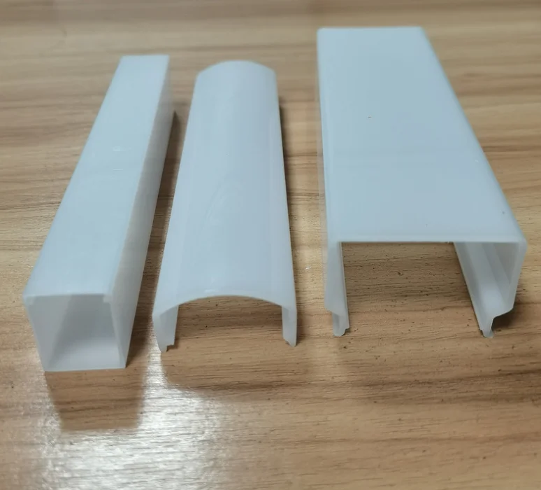 Экструзионный профиль из НПВХ