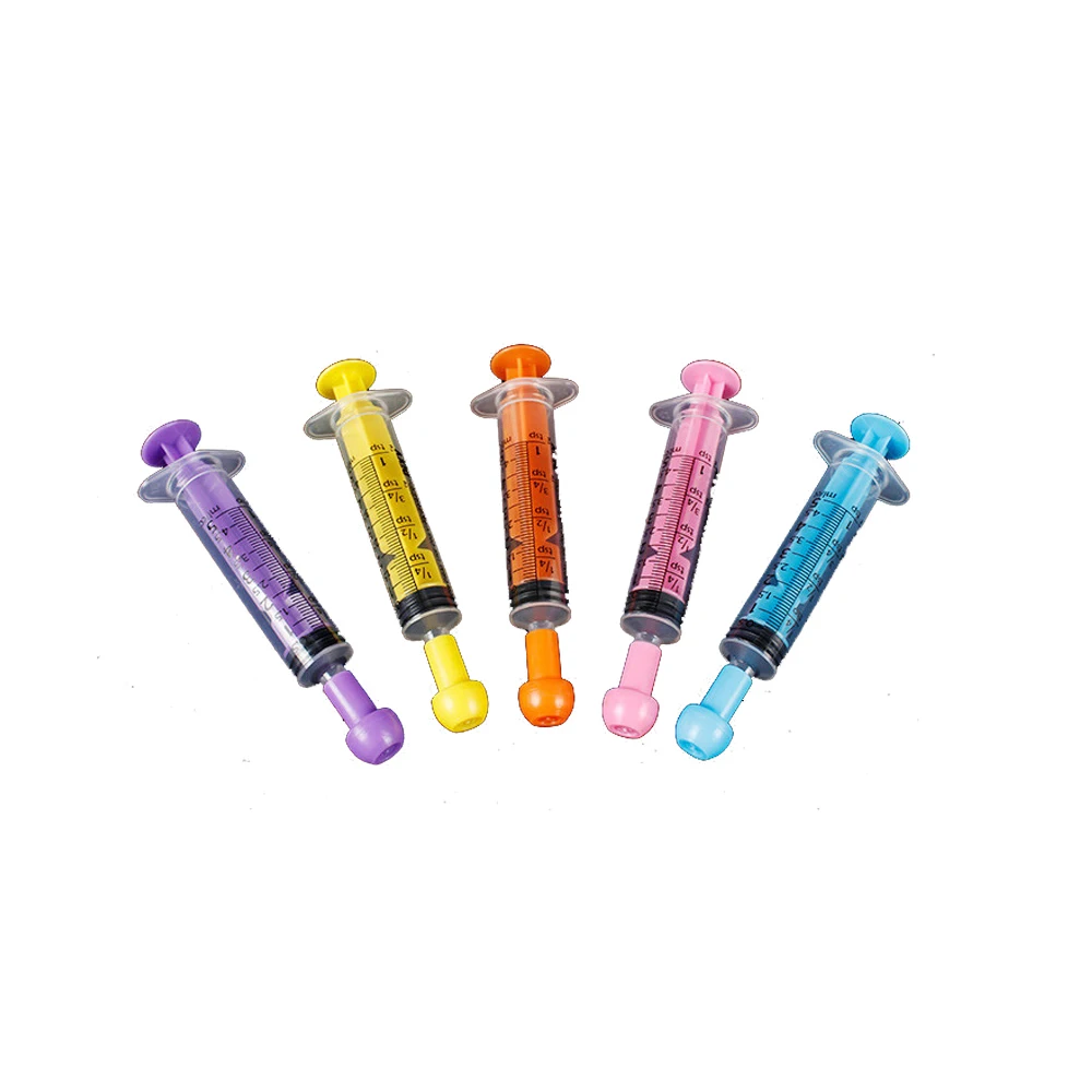 Plastic disposable pet, poultry, and livestock vaccine syringes for veterinarians, drug feeding needles, suitable for various an