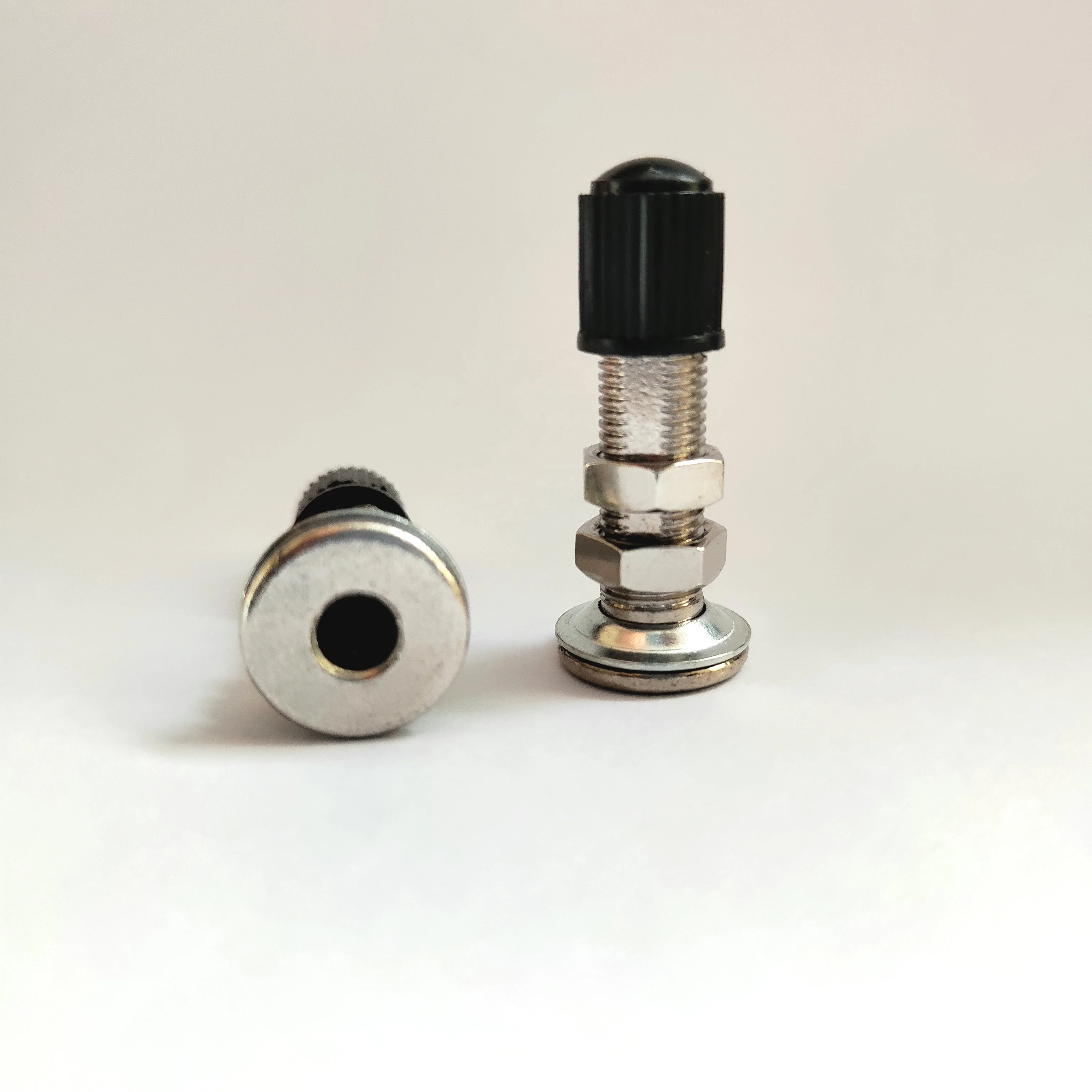 Клапан для внутренней трубы велосипеда металлический клапан VAM длина 31