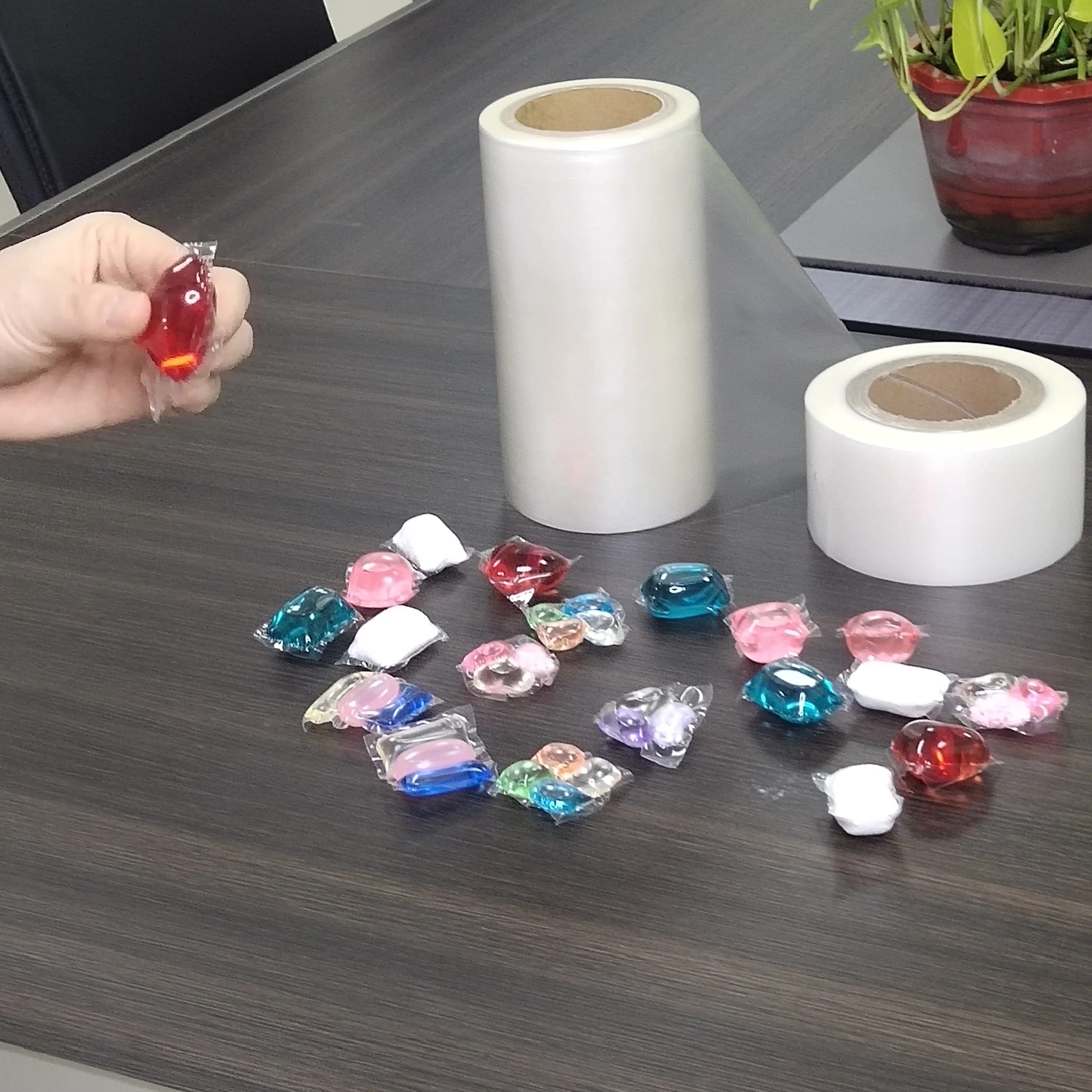 Good water-solubility Plain or Embossed and Perforated Translucent PVA Film