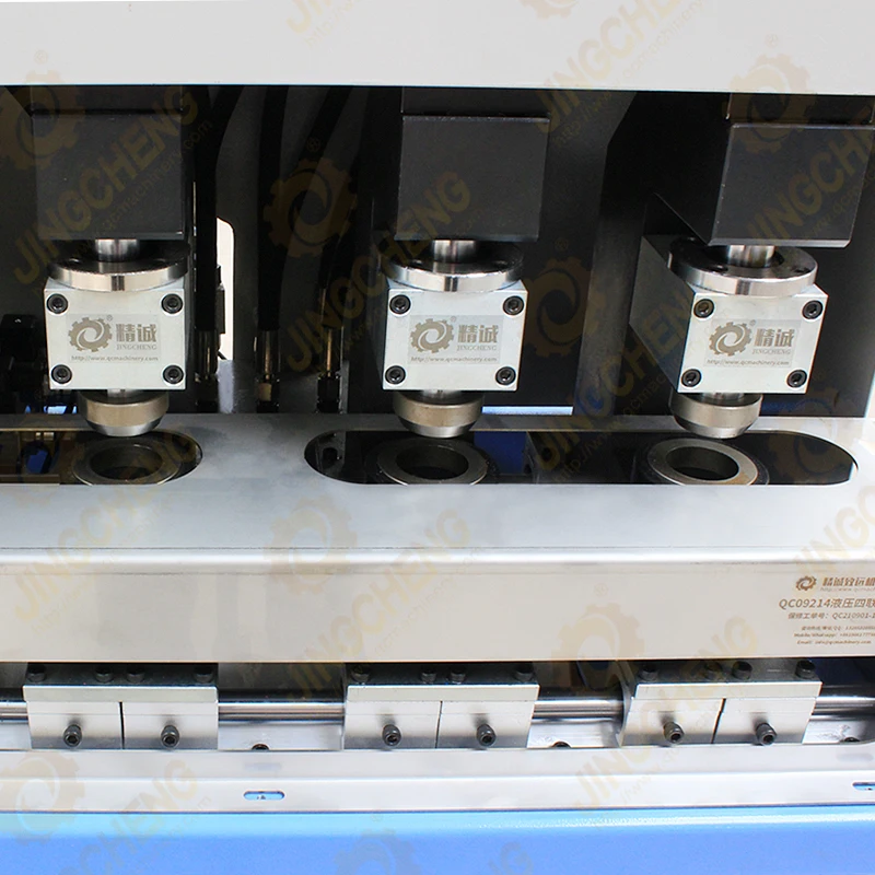 Hydraulic quadruple punching machine for curtain