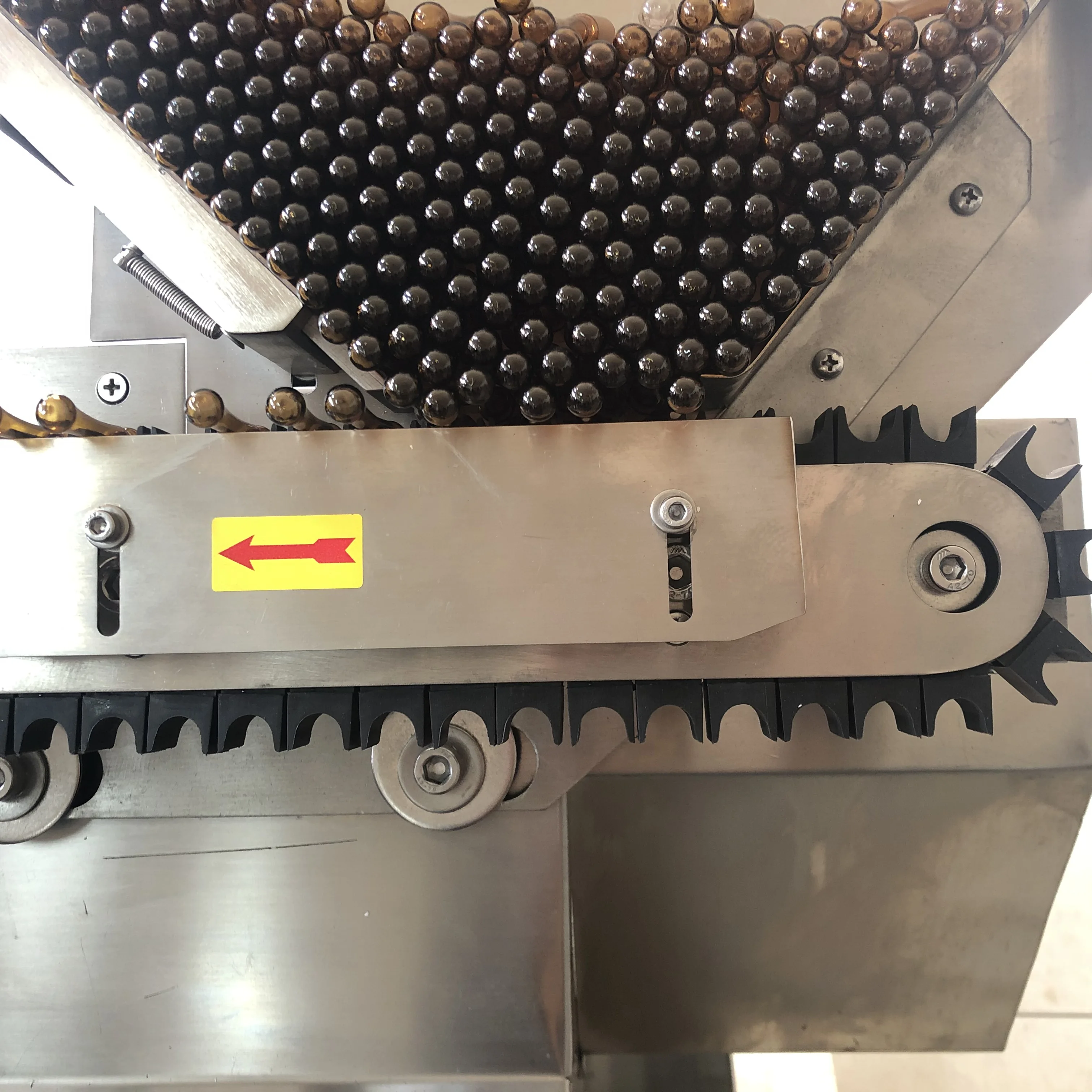 Fully Automatic 3ml Ampoule Sterile Medical Ampoule Filling And Sealing Machine