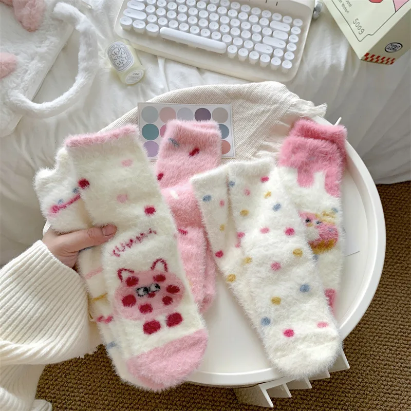 High Quality Wholesale Mink Velvet Cute Cartoon Pink Thick Cat Warm Floor Cartoon Sleeping Socks for Girls