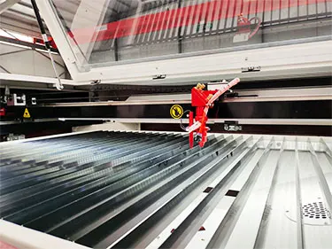 smart laser engraver with camera