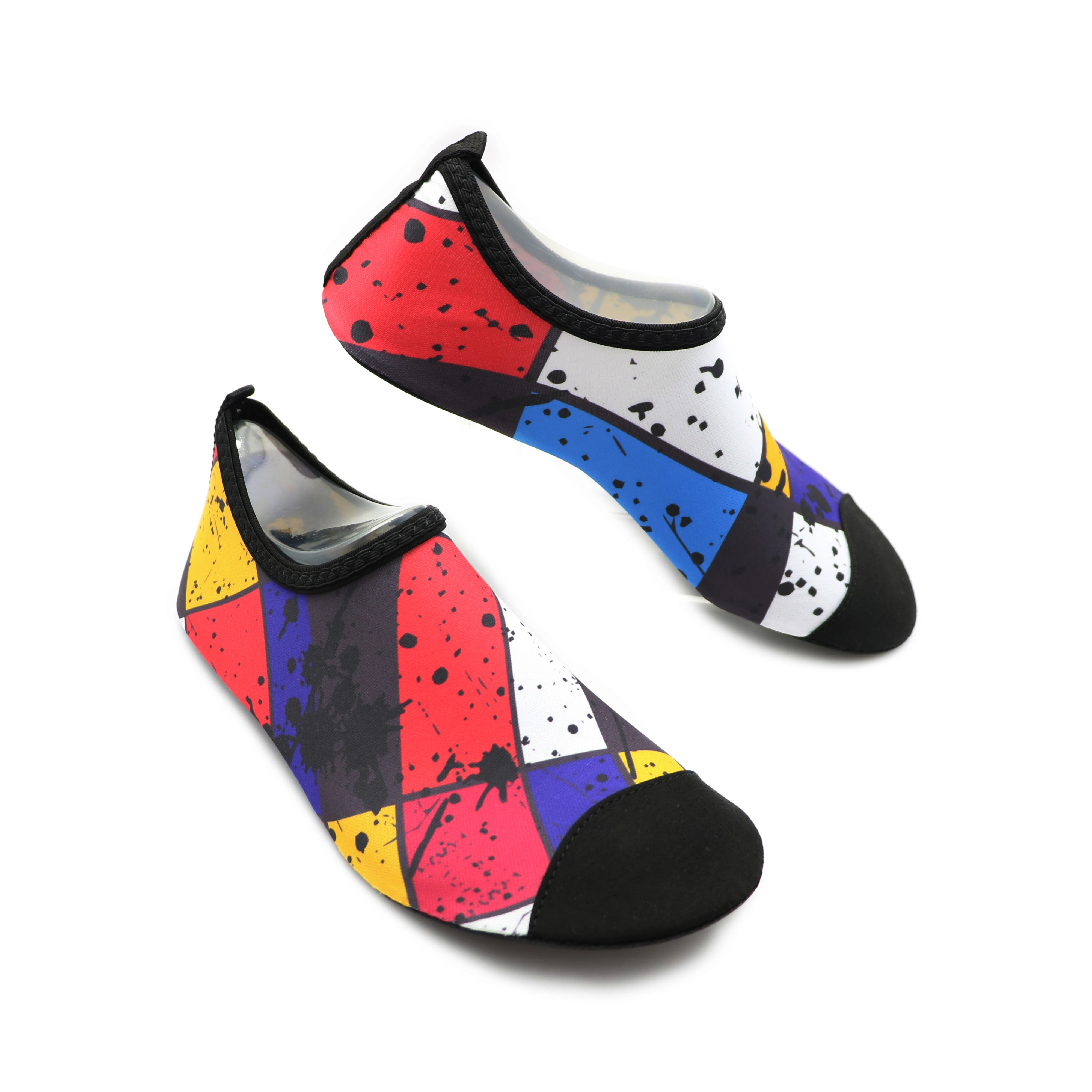 Custom Logo Quick-Drying Beach Shoes For Swimming Walking Soft Flat Anti Slip Sole Water Shoes For Men And Women