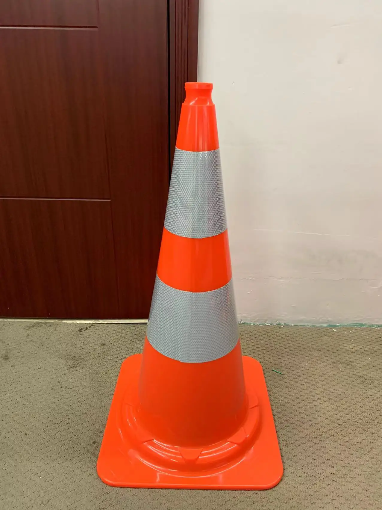 Europe Style 75cm PVC PE TPU Road Safety Traffic Cone