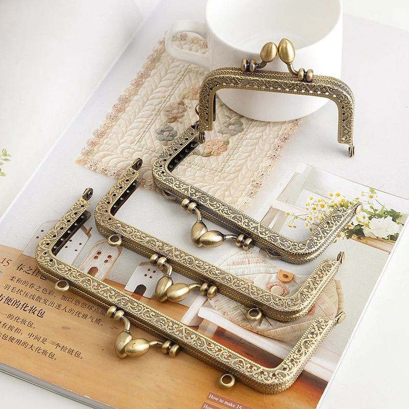 Antique Bronze Frame Handle Kiss Clasp Clutch Custom Metal Purse Clip Clasp Bag Frames