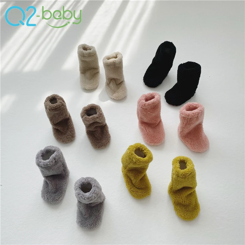 Q2-baby F208 Новое поступление 2020 кроличьем меху; С мягкой подошвой для маленьких девочек Нескользящие хлопковые носки для детей; Обувь