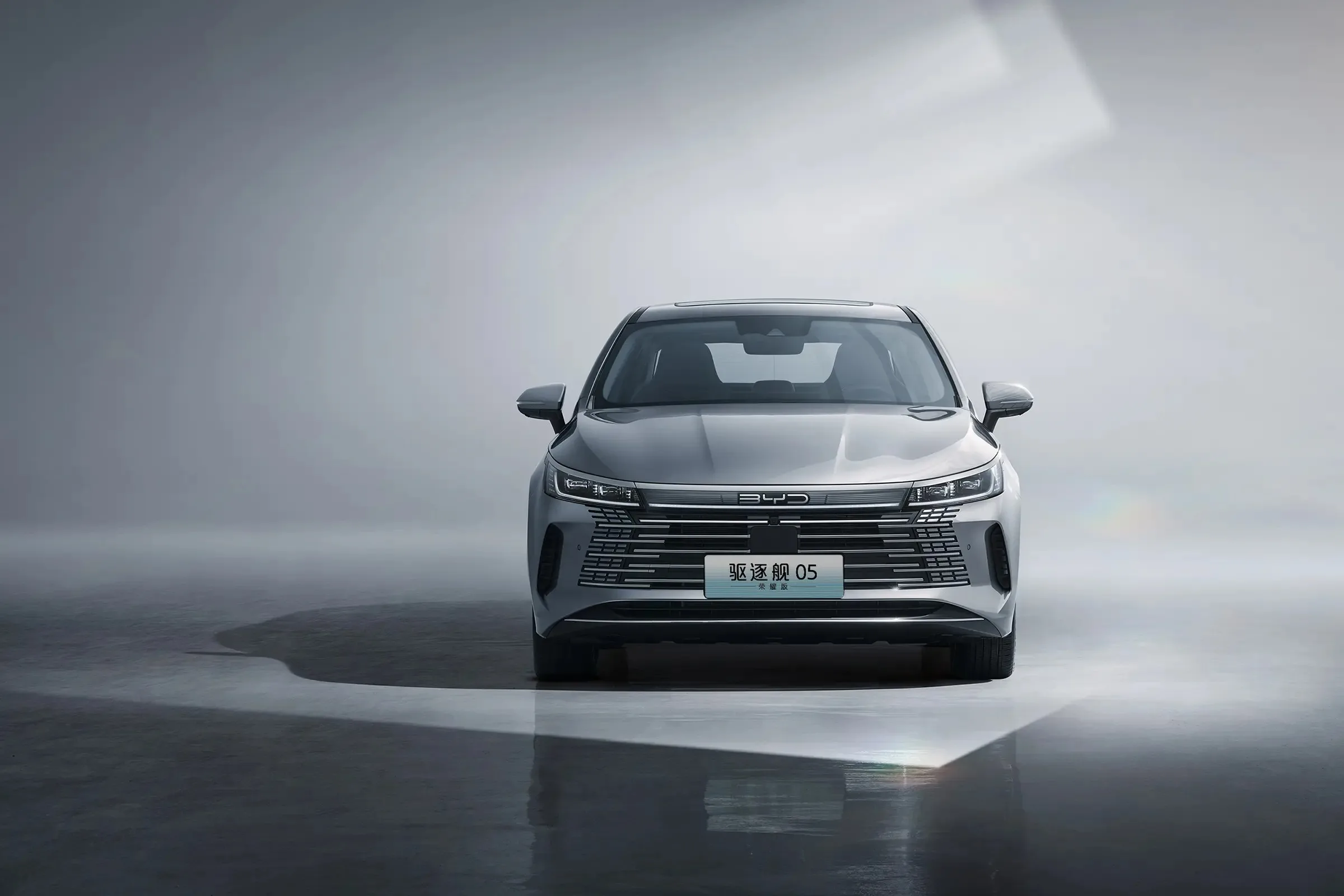 2024 BYD Destroyer 05 DM-i Champion Plug Hybrid Electric Vehicle 55km 120km Automatic Hybrid Sedan Car BYD Destroyer 05