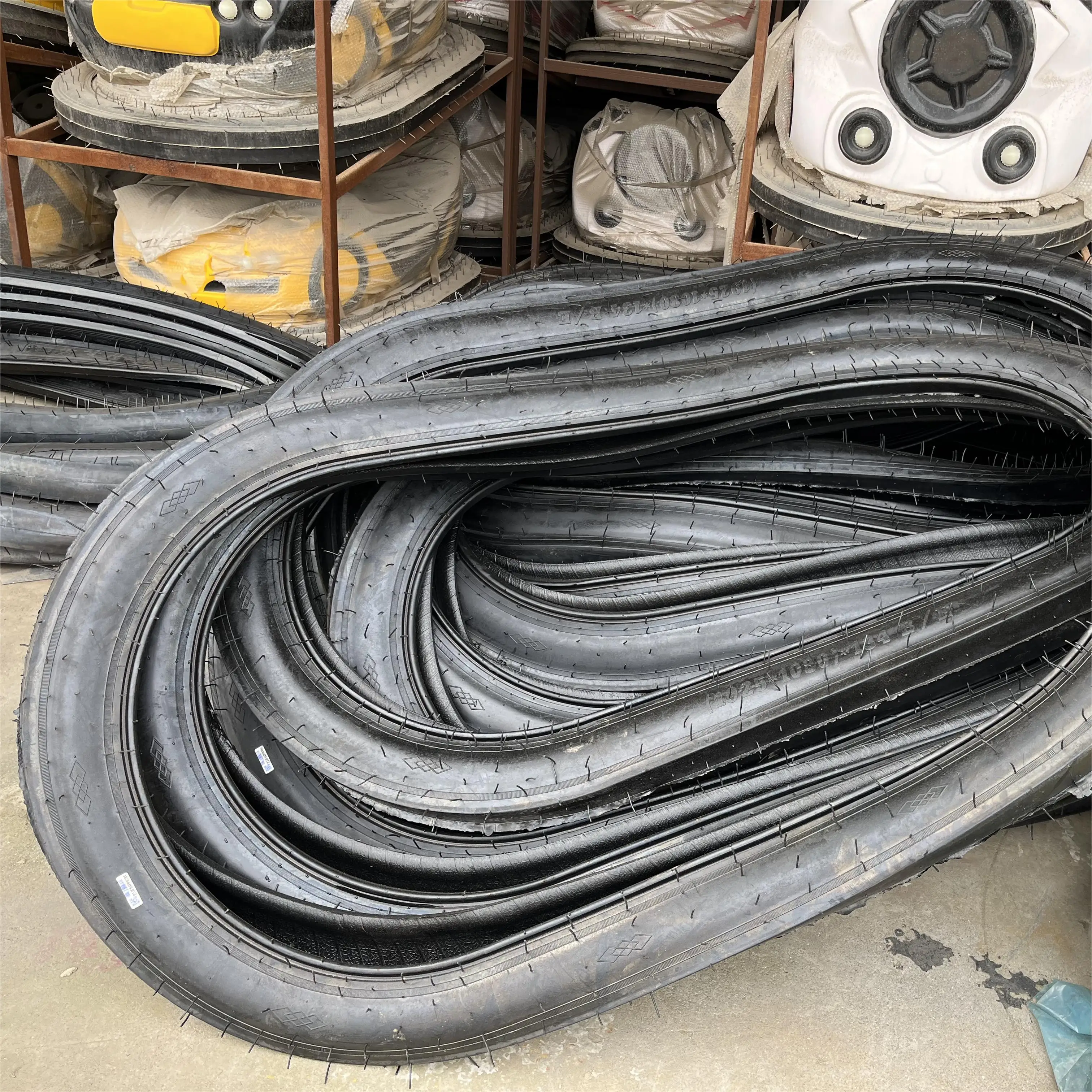 china factory directly sale low price amusement facilities ride-on cars bumper cars spare tires for bumper car tube neumaticos