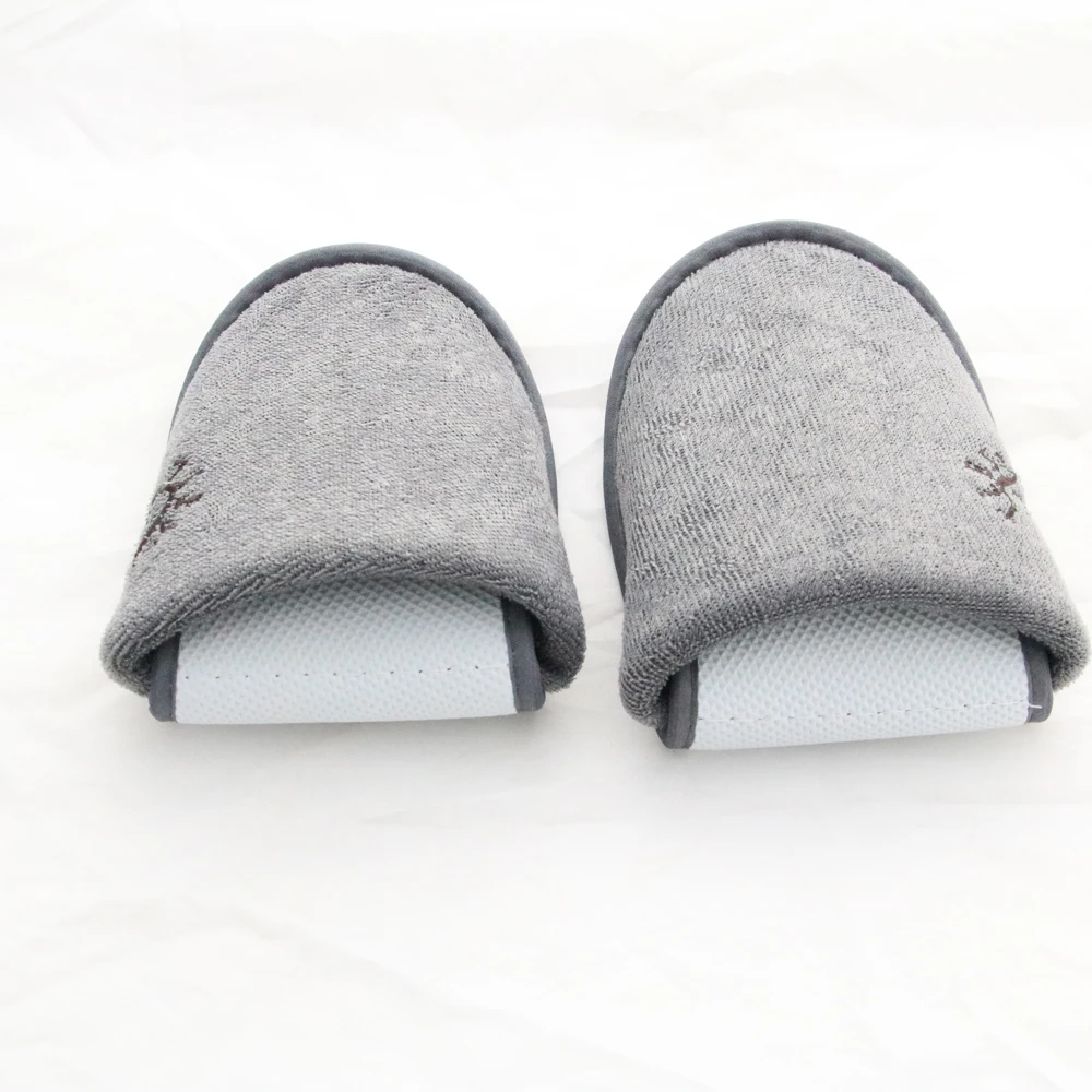 high quality    custom logo  grey fold   hotel home  slippers