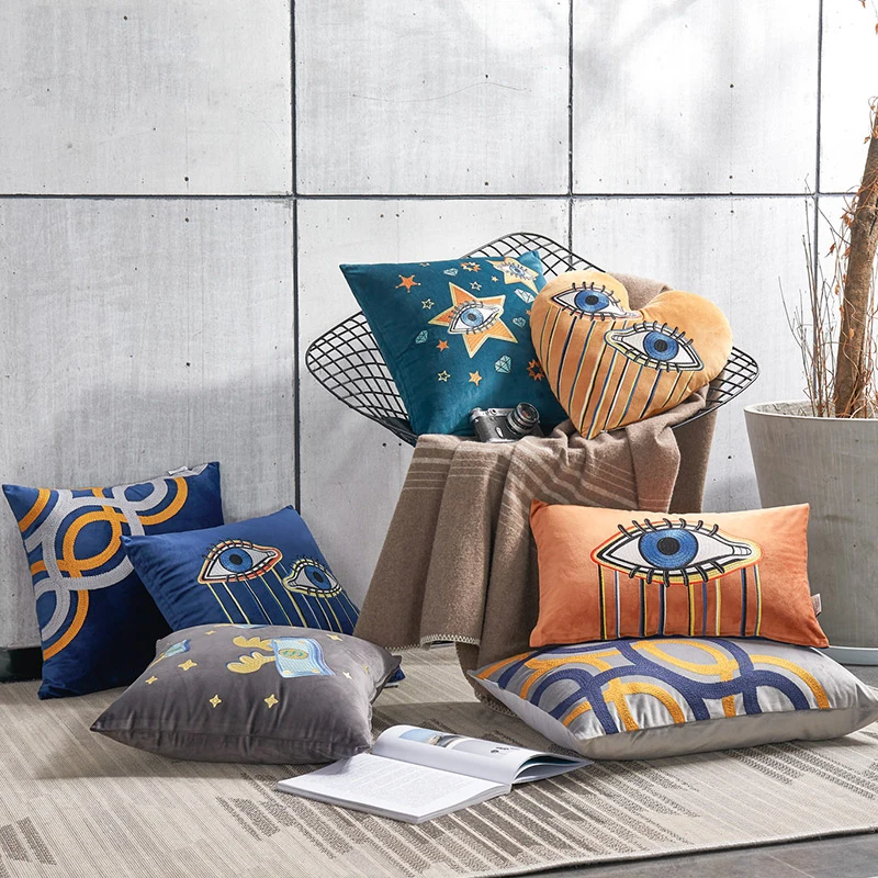 Nordic abstract style 45 x 45 luxury sofa cushions custom pattern square rectangle velvet embroidered pillow for home decor