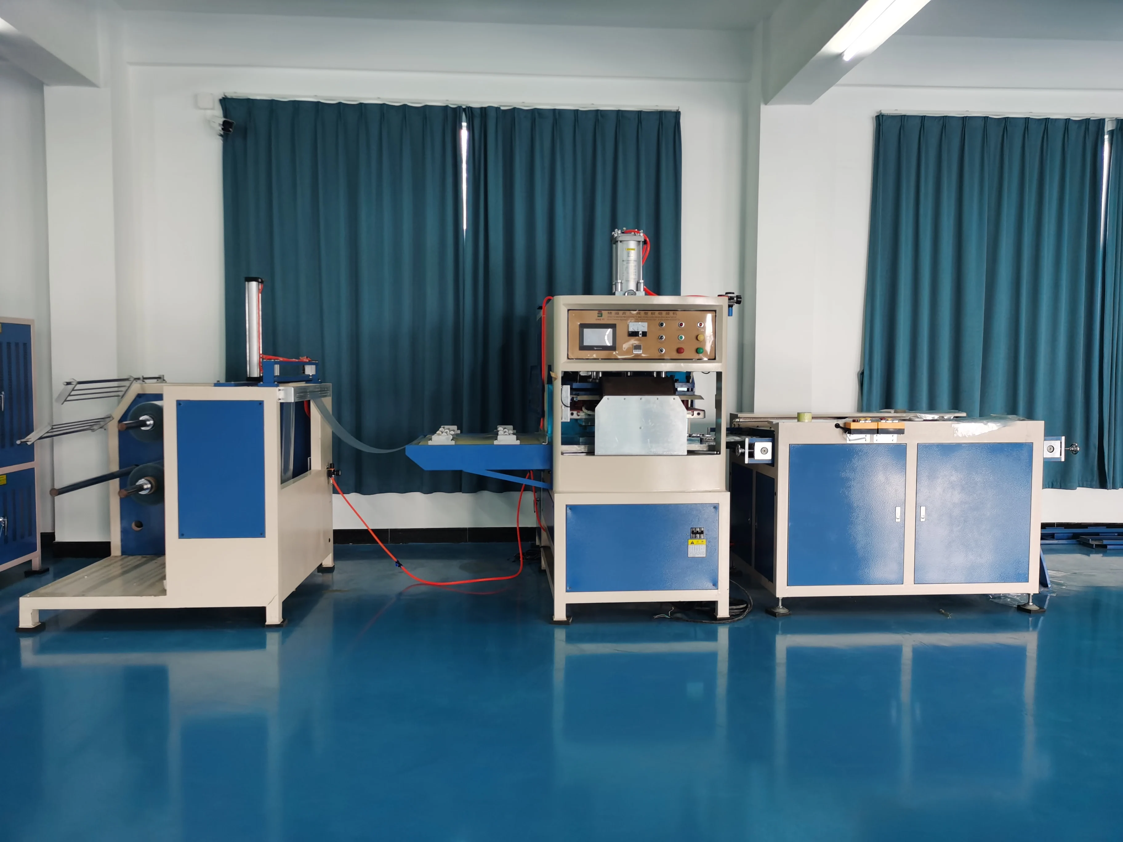 Ample Supply 8KW Automatic-feeding High Frequency Welding Machine For Photo Album