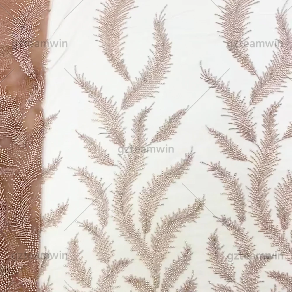 Новое свадебное платье с перьями