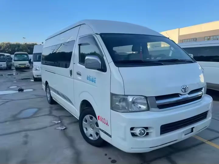 Used China toyota Hiace Mini Bus 13 Seats Van Equipped With Gasoline Engine and Ready for Adventure Sale