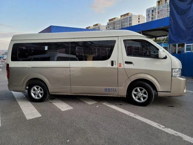 Б/у бензиновый мини-автобус Kinglong Hiace на 11/14