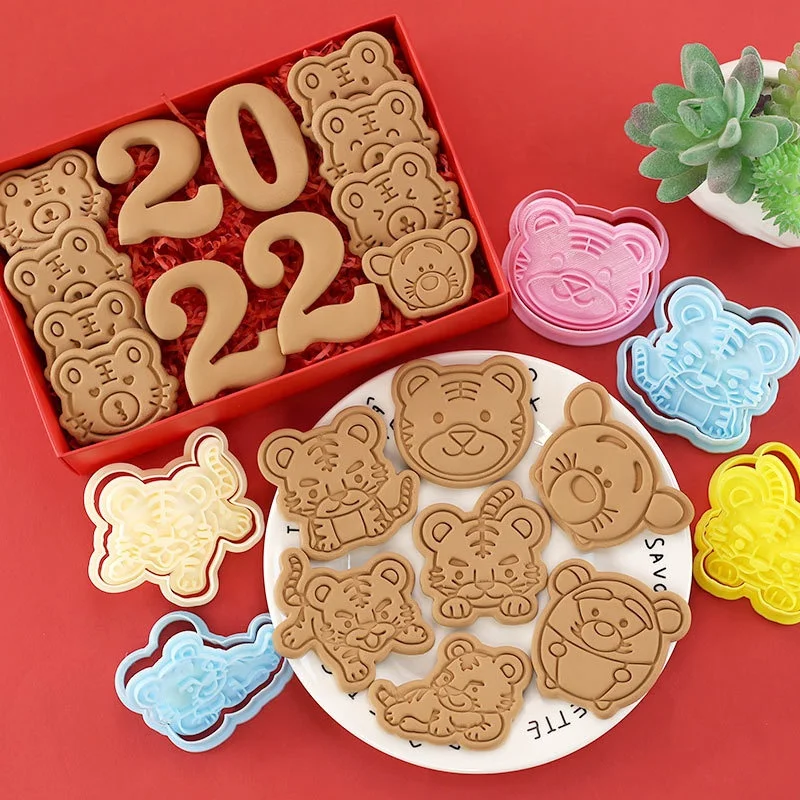 2022 New Style Tiger Shaped Plastic Biscuit Mold,22 Styles Cute Cartoon Tiger Cookie Cutter Mould,3D Press Fondant Baking Tool