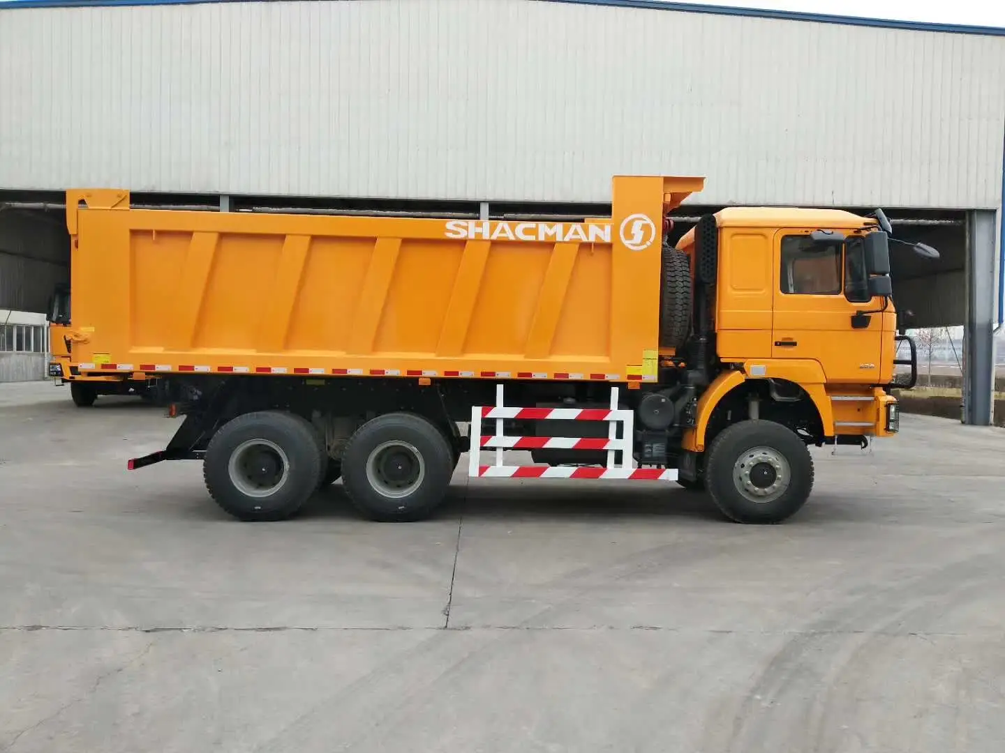 Дешевая цена самосвал F2000 F3000 6x4 для продажи