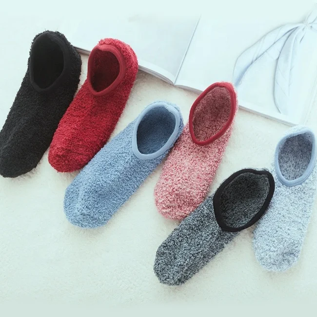 Cozy Fuzzy Winter Women Girl Yoga Fluffy No Show House Floor Socks with non slip sole