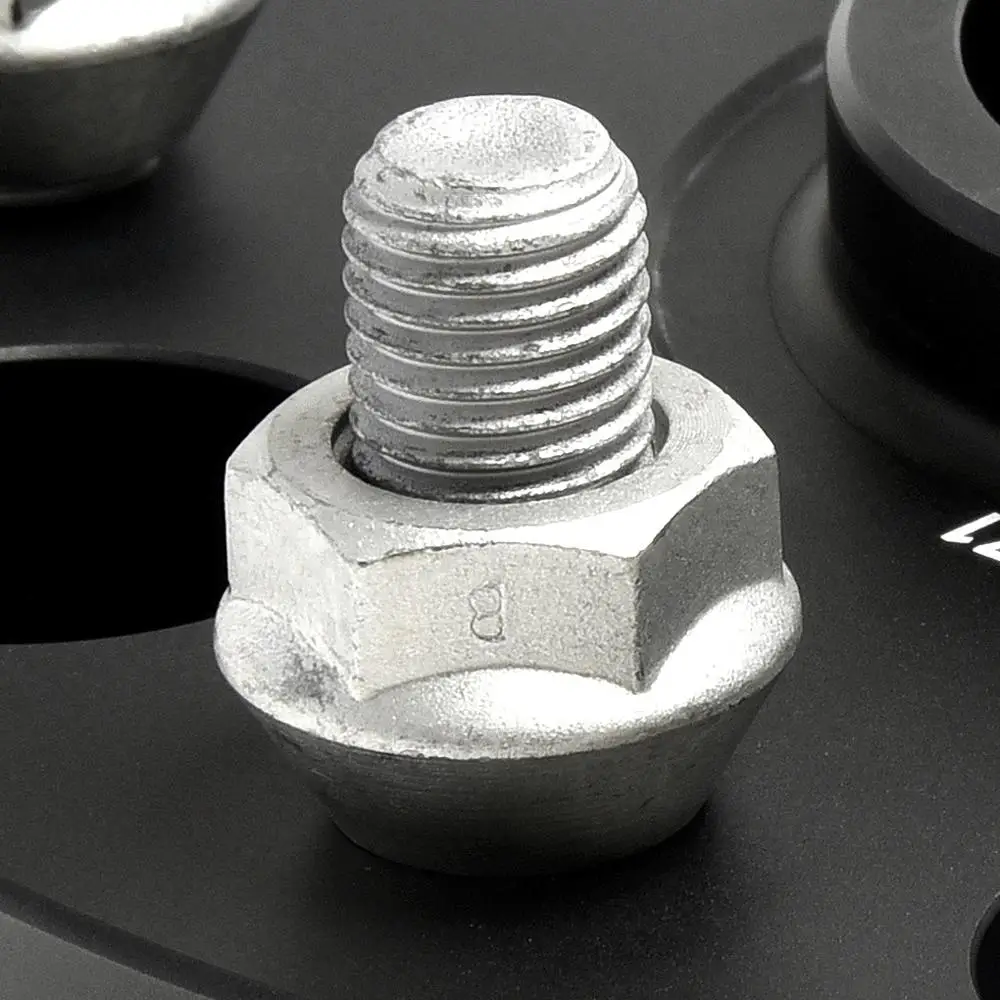 
6x139.7 67.1Hubcentric Wheel Spacer Forged 6061t6 Black Anodized with Grade 12.9 studs for Mitsubishi Pajero Montero L200 Triton 