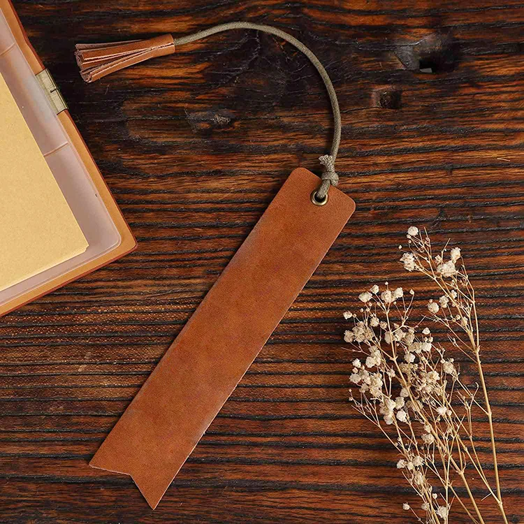 Кожаная закладка для чтения