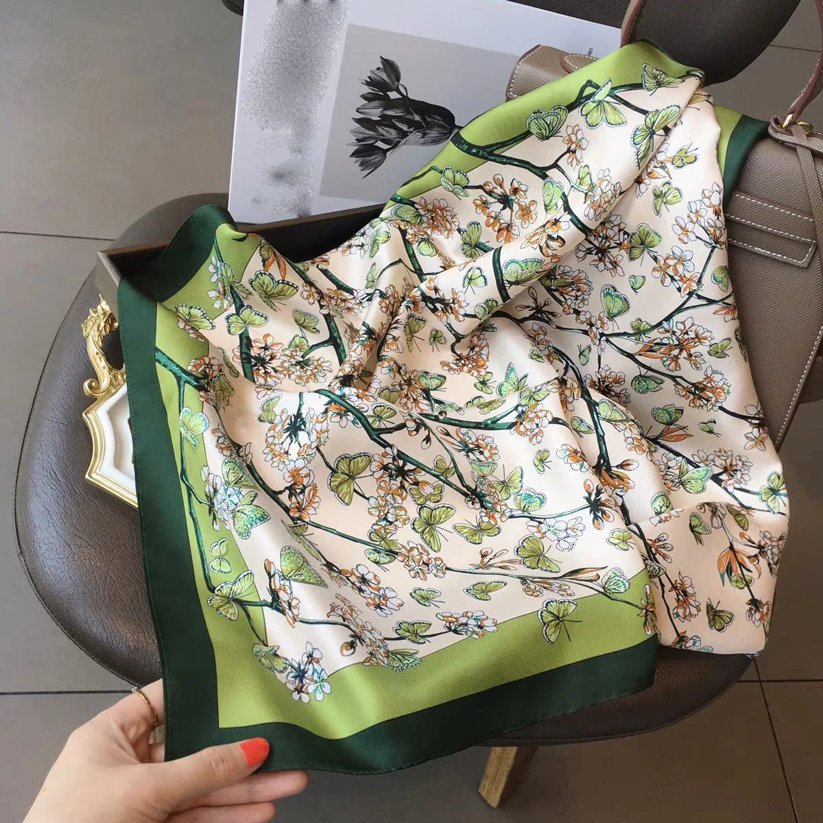 High Quality Printed Soft Handkerchiefs tie bag Twill 70*70 square thin light silk Scarf