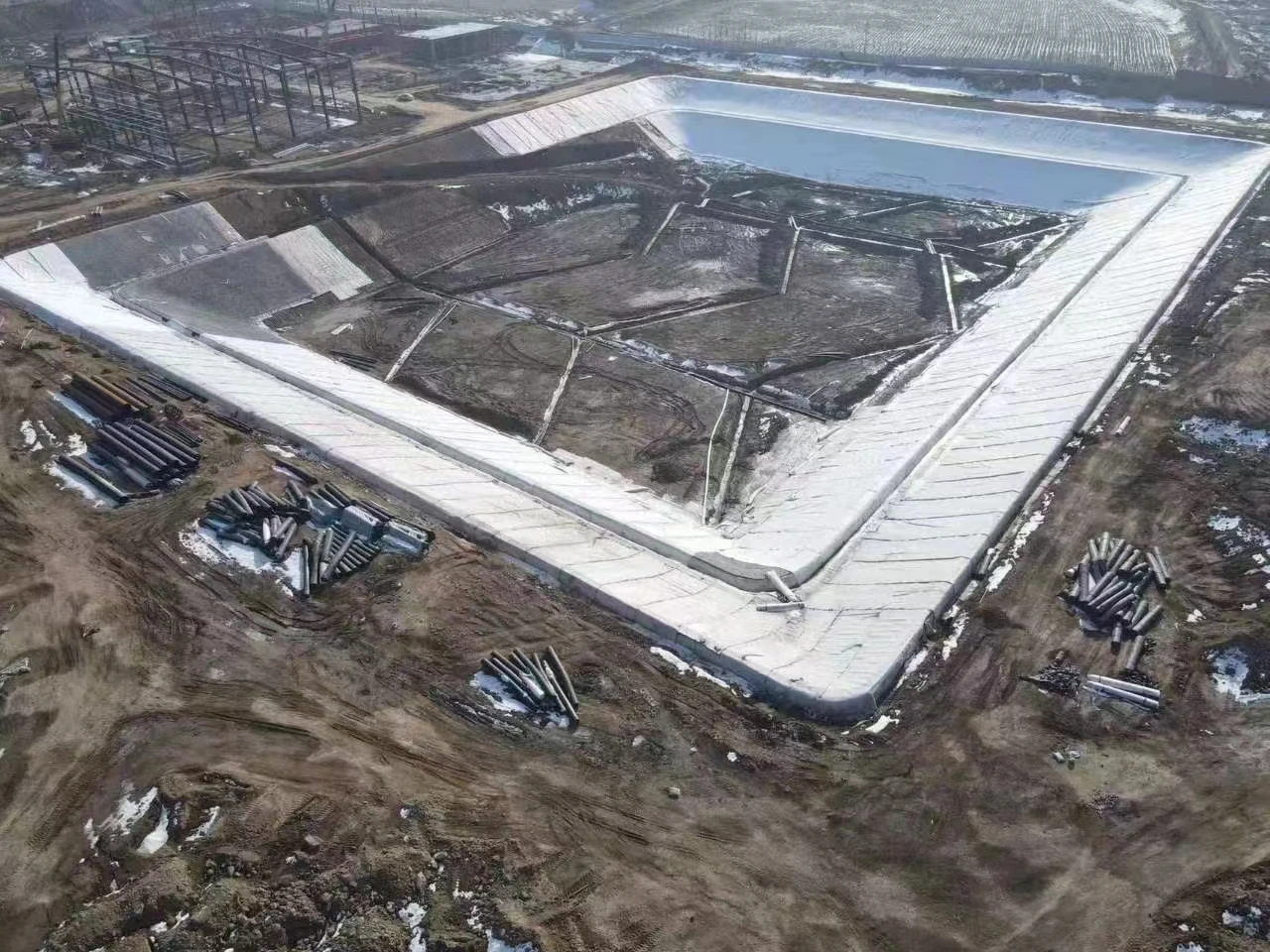 Укрепление слабого фундамента гибких мостовых и откосов нетканого геотекстиля