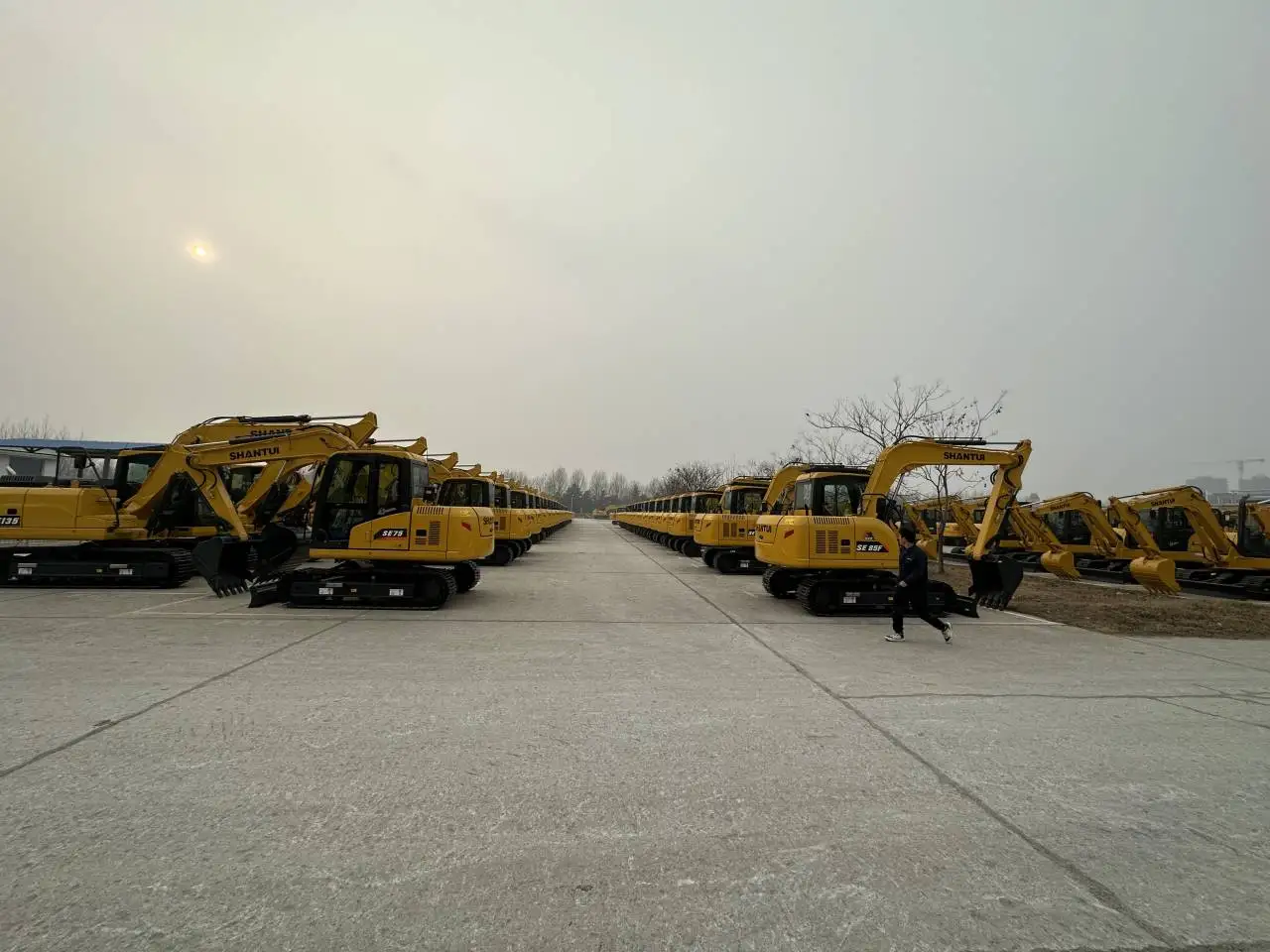 2022 New High Quality Small Excavator High Efficiency Digging Machine Excavator 7 Ton