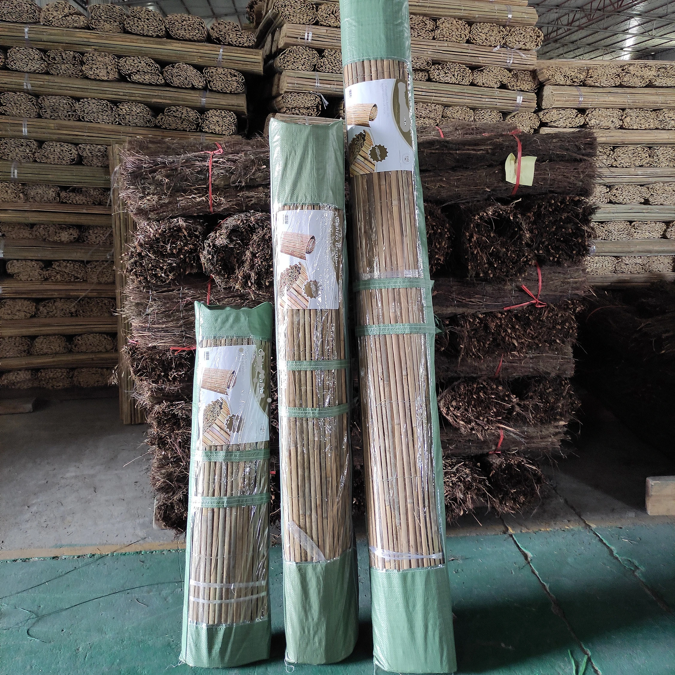 China manufacturer cheap price sbamboo slat screening fence split bamboo fencing