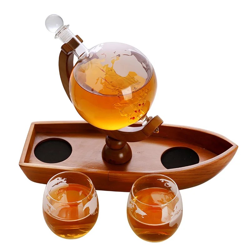 Custom 1000Ml World Globe Whiskey Decanter With Creative Wooden Boat Tray Fancy Whiskey Dispenser Globel Gift Set