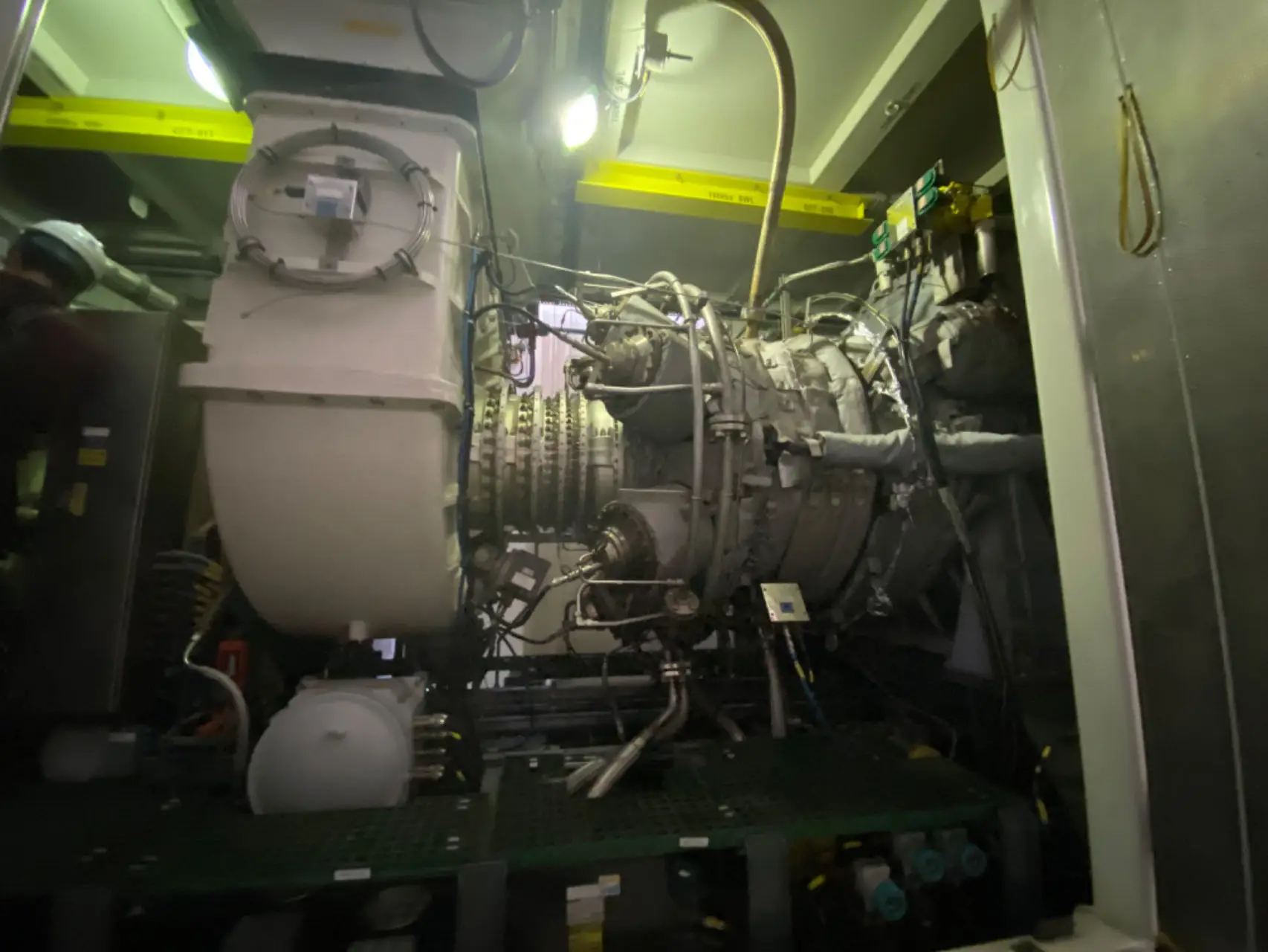 Used Siemens Turbine Model  SGT-400 Hot Product Power Plants Gas Turbine  for Electricity Generation