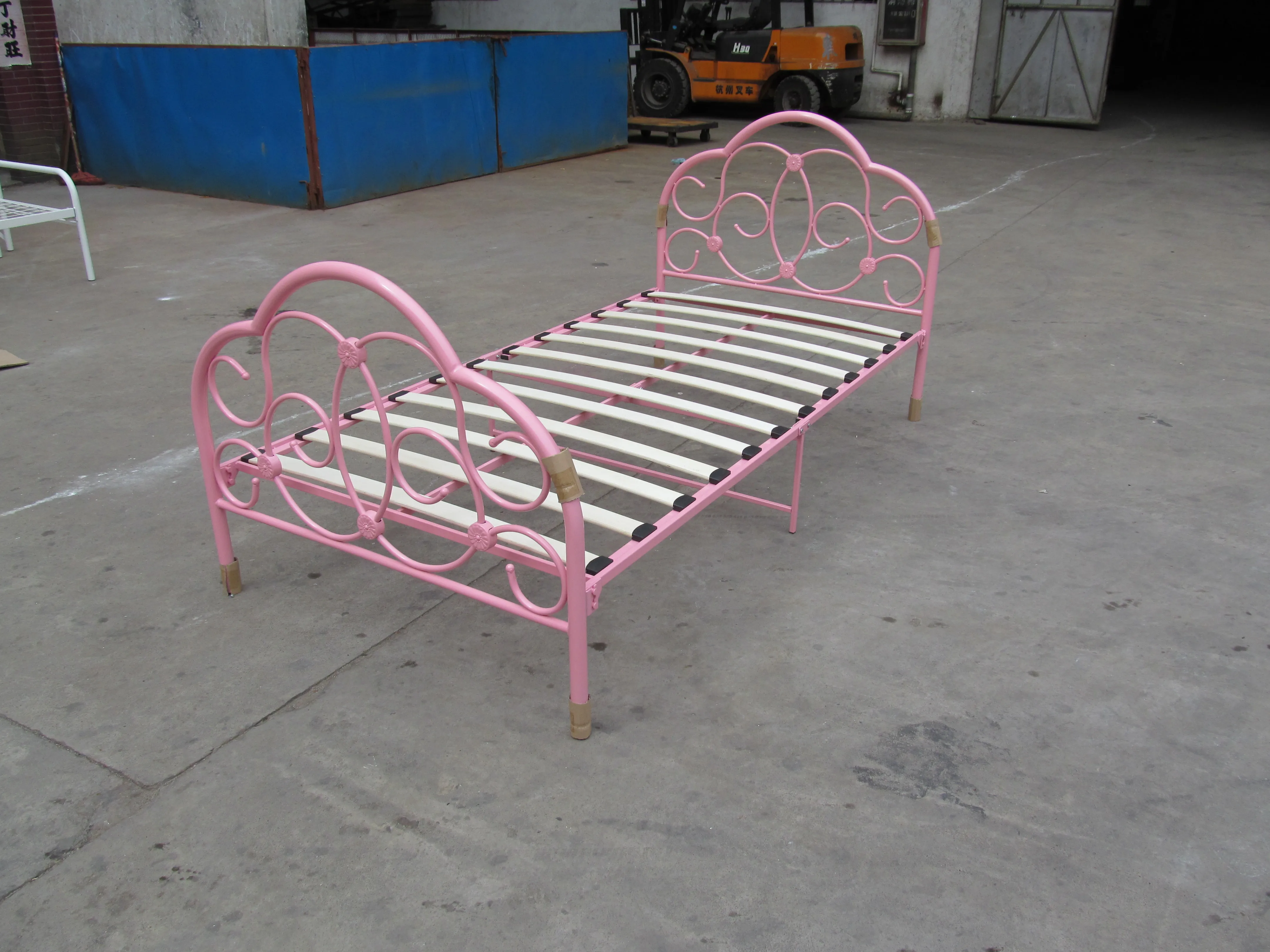Bedroom Furniture Metal Twin Size Pink  Frame Girls Bed