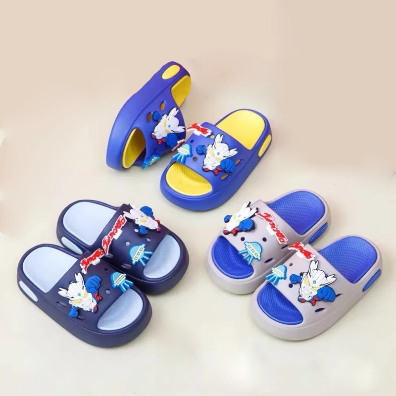 Летние новые детские тапочки домашние противоскользящие повседневные резиновые для детей пляжные сандалии сабо и мюли
