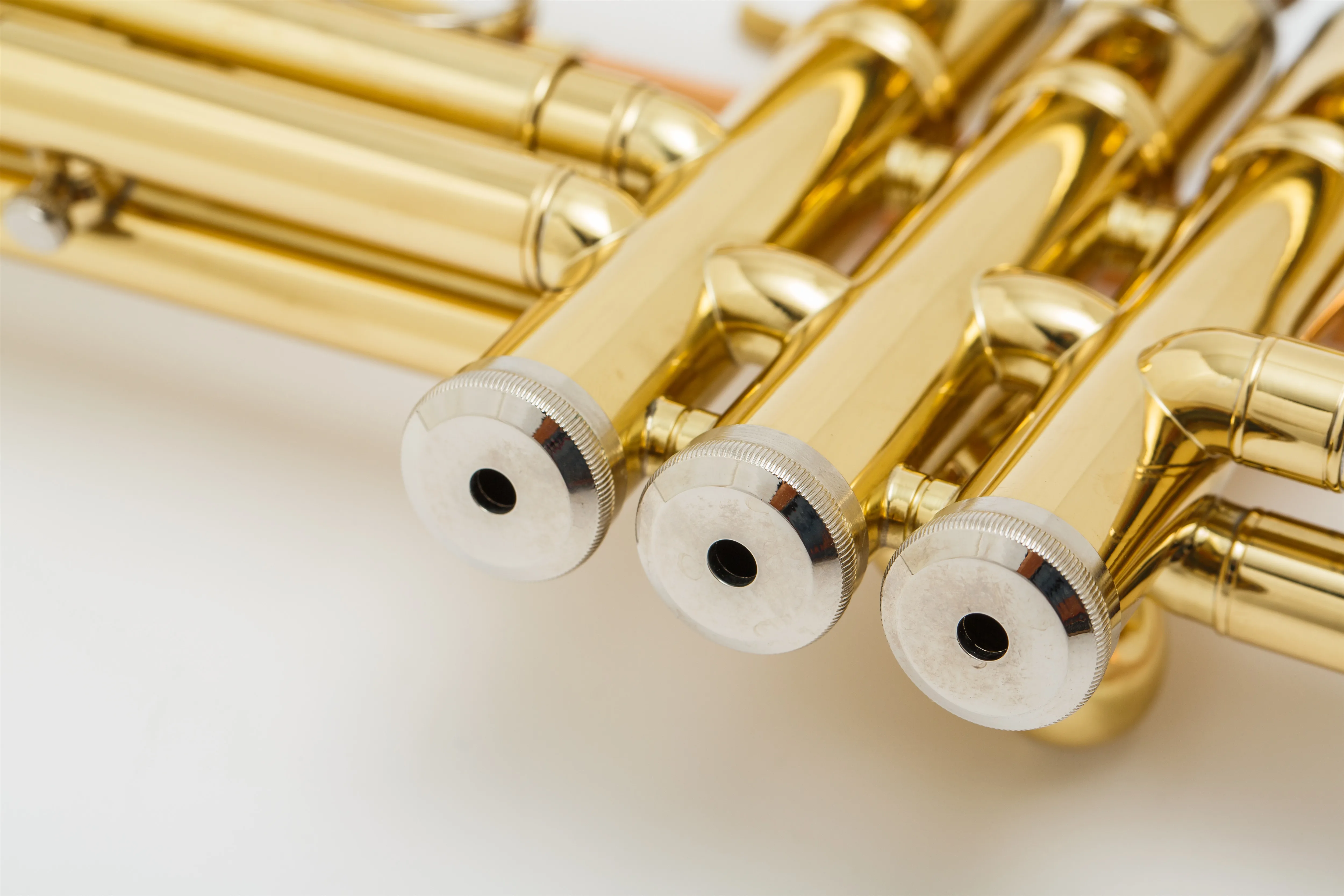 Professional Gold lacquer Trumpts --Tone B  Wholesale  trumpet