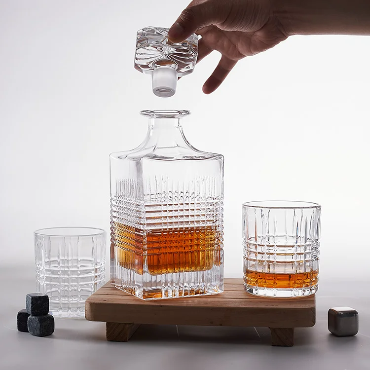 2022 Amazon Top Seller Bottle Wine 750Ml Glass Bottles Liquor Whiskey Bottle Whiskey for Other Wedding Decorations