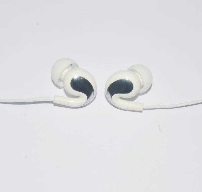 Free Sample Ear Phone with Microphone Function