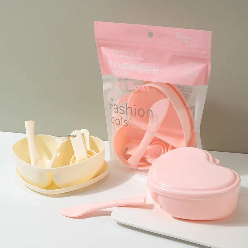 Factory Wholesale heart shaped separating beauty bowl eco-friendly face 4 in 1 mask applicator spatula and mixing bowl SY442