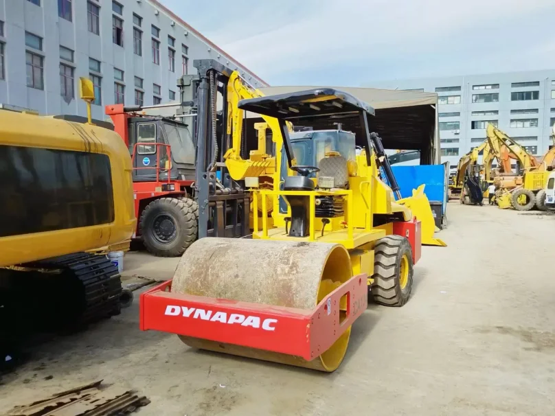 Новое поступление двухбарабанный дорожный каток dynapac CA134