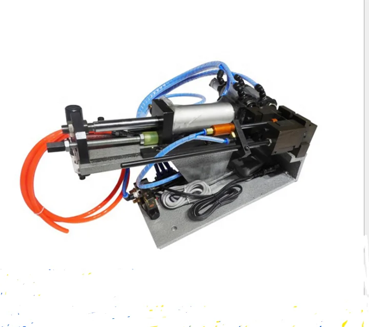 Pneumatic sheathed cable stripping machine