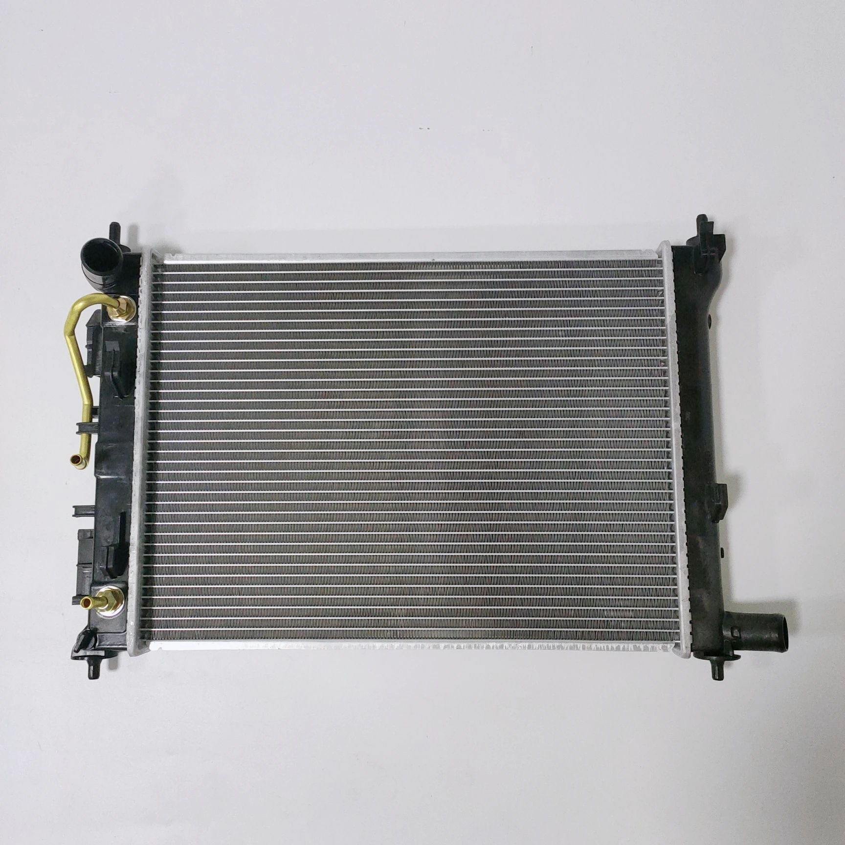 25310-1M120/25310-1M320/25310-1M100/25310-1M300 Brazed Aluminum Plastic Car Engine Water Tank Radiator For Kia Cerato (A/T)