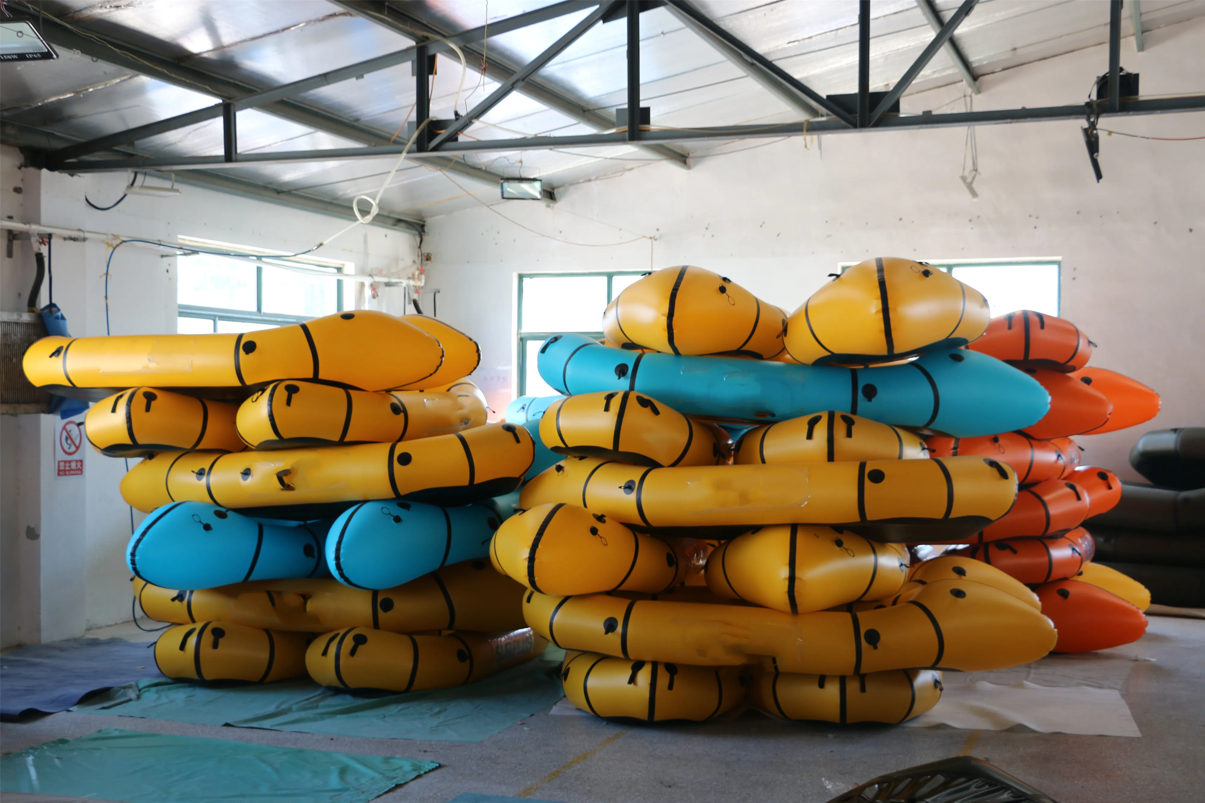 Blue color whitewater series self bolling pack raft tpu packraft for packing sports