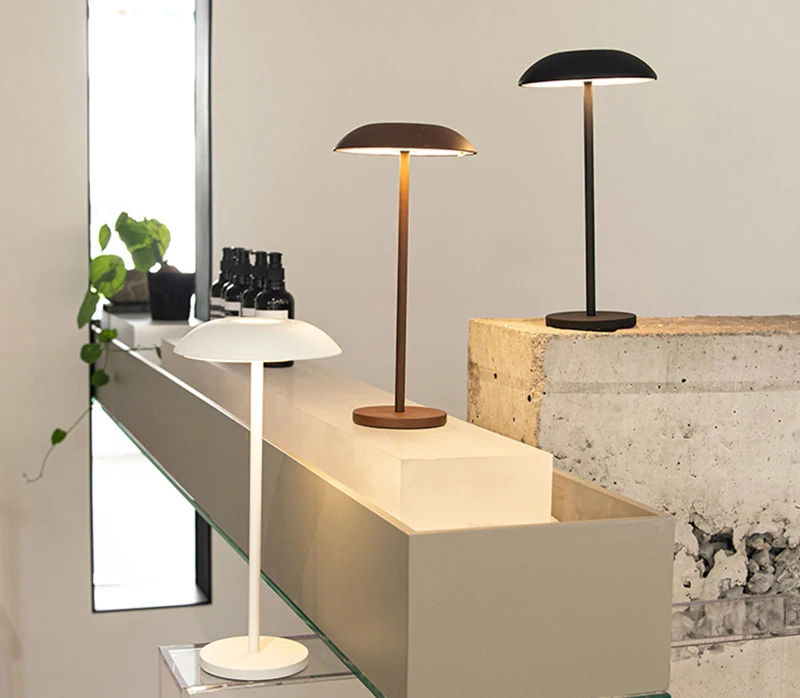 Hot selling aluminum bar cordless rechargeable table lamp modern restaurant touch dimming battery table lamp