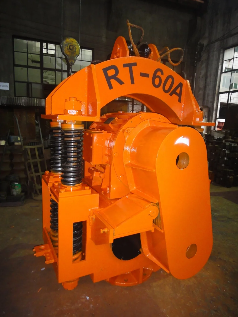 Crane type RT-60 vibratory pile hammer for steel sheet pile and pipe piles electric vibro hammer for sale