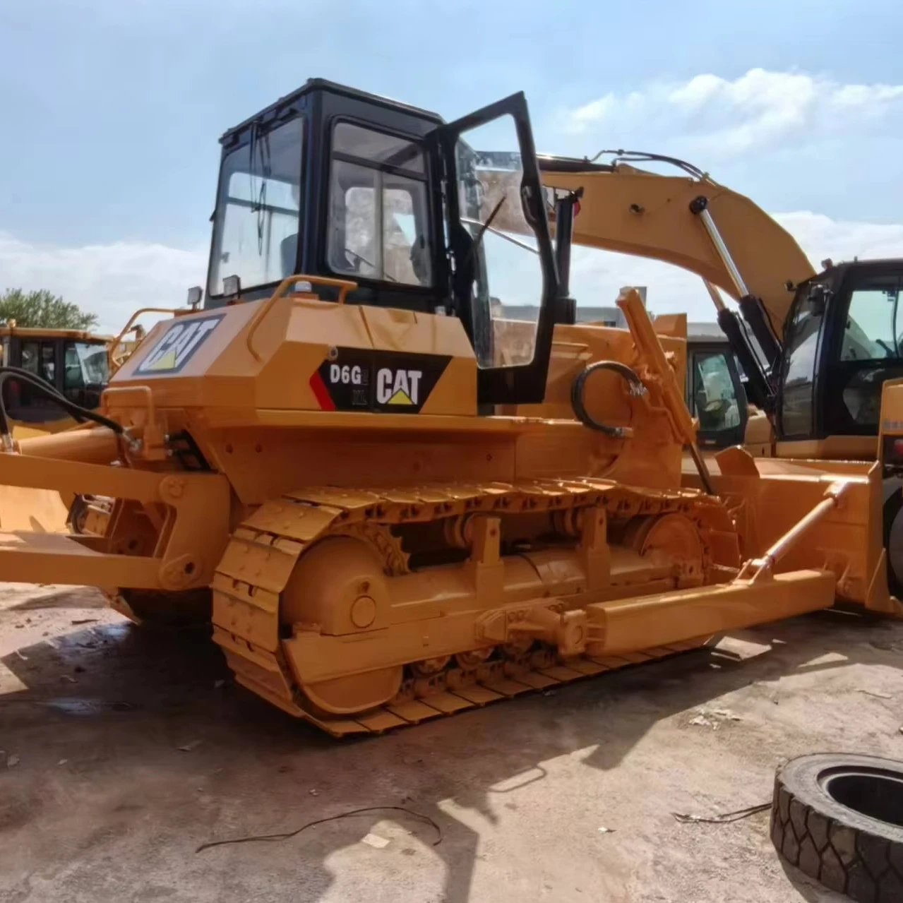 Used Cat D6G bulldozer for sale with low working hours