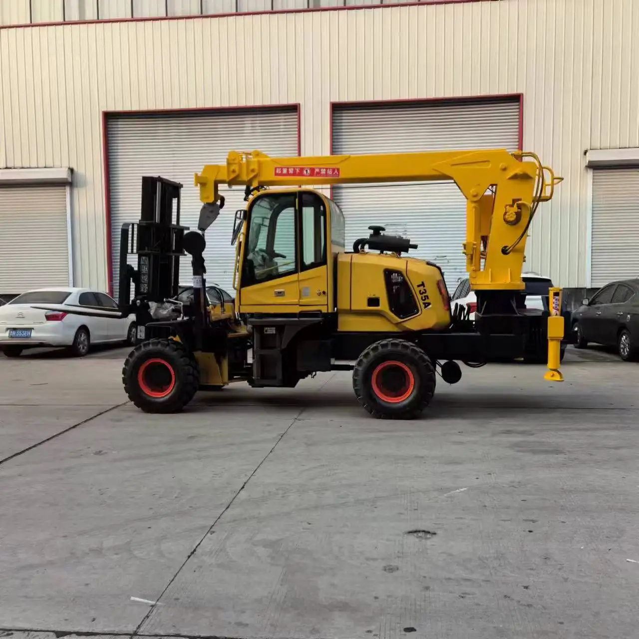 Factory Direct Sales High-Quality Off-Road Forklift 3.5-Ton for Engineering Factories