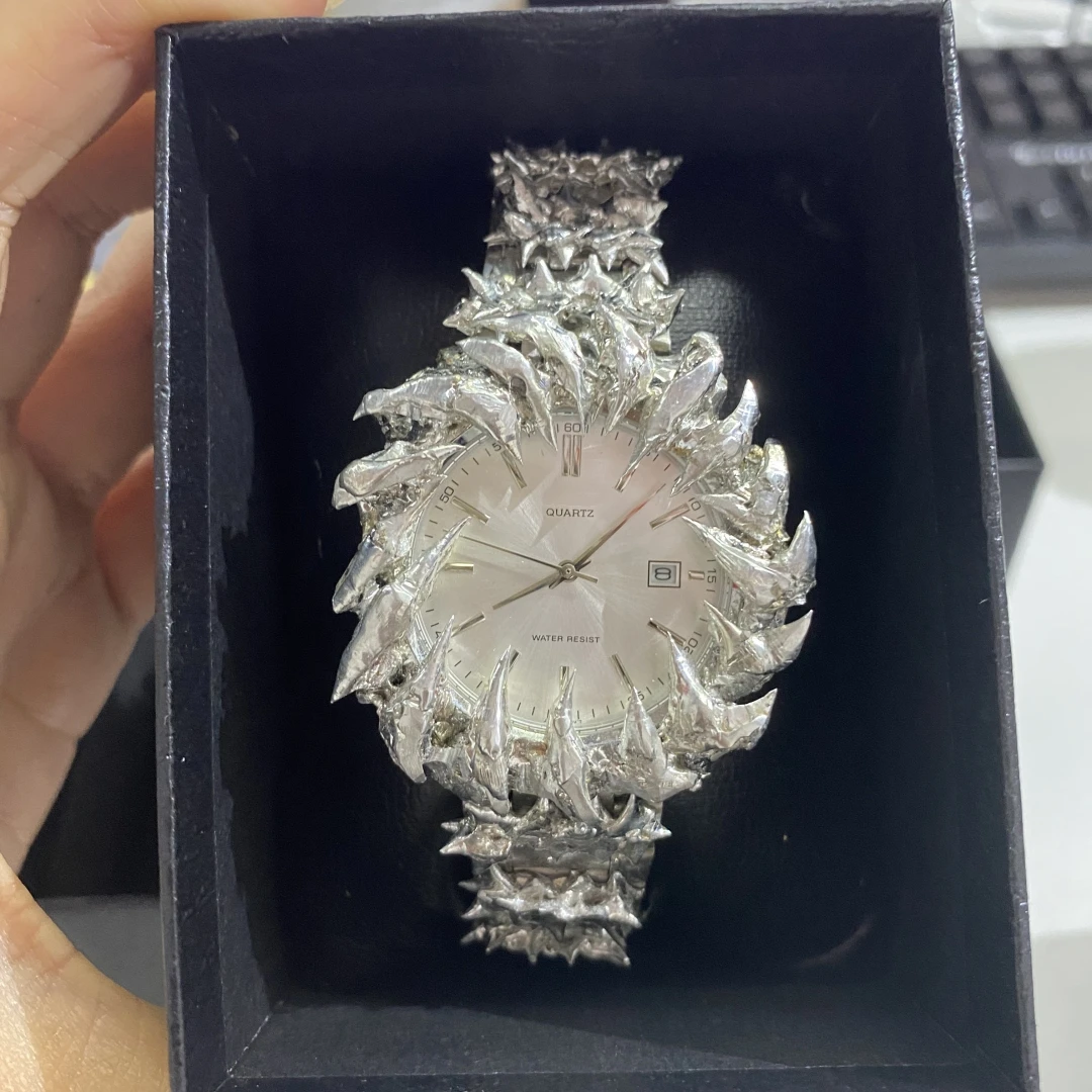 Custom Designed Alabaster Quartz Movement Gothic Remake Watch for Men Goth Jewelry Solder Making Unique Decoration Claw Watch