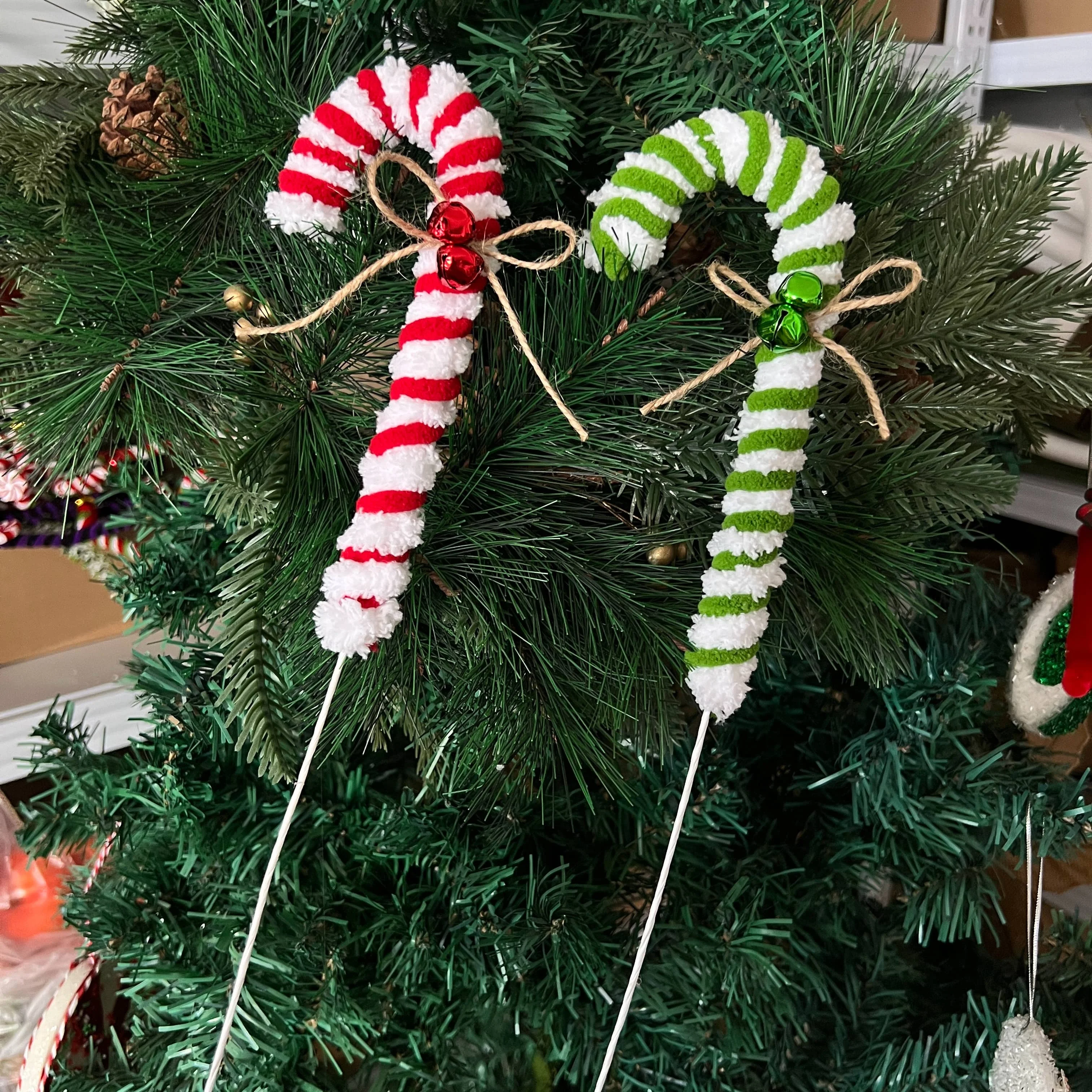 2024 Santa Gift Candy Cane Ornaments Christmas Tree Decorations Hanging Pendant Xmas Decor Bauble for Kids Outdoor Usage