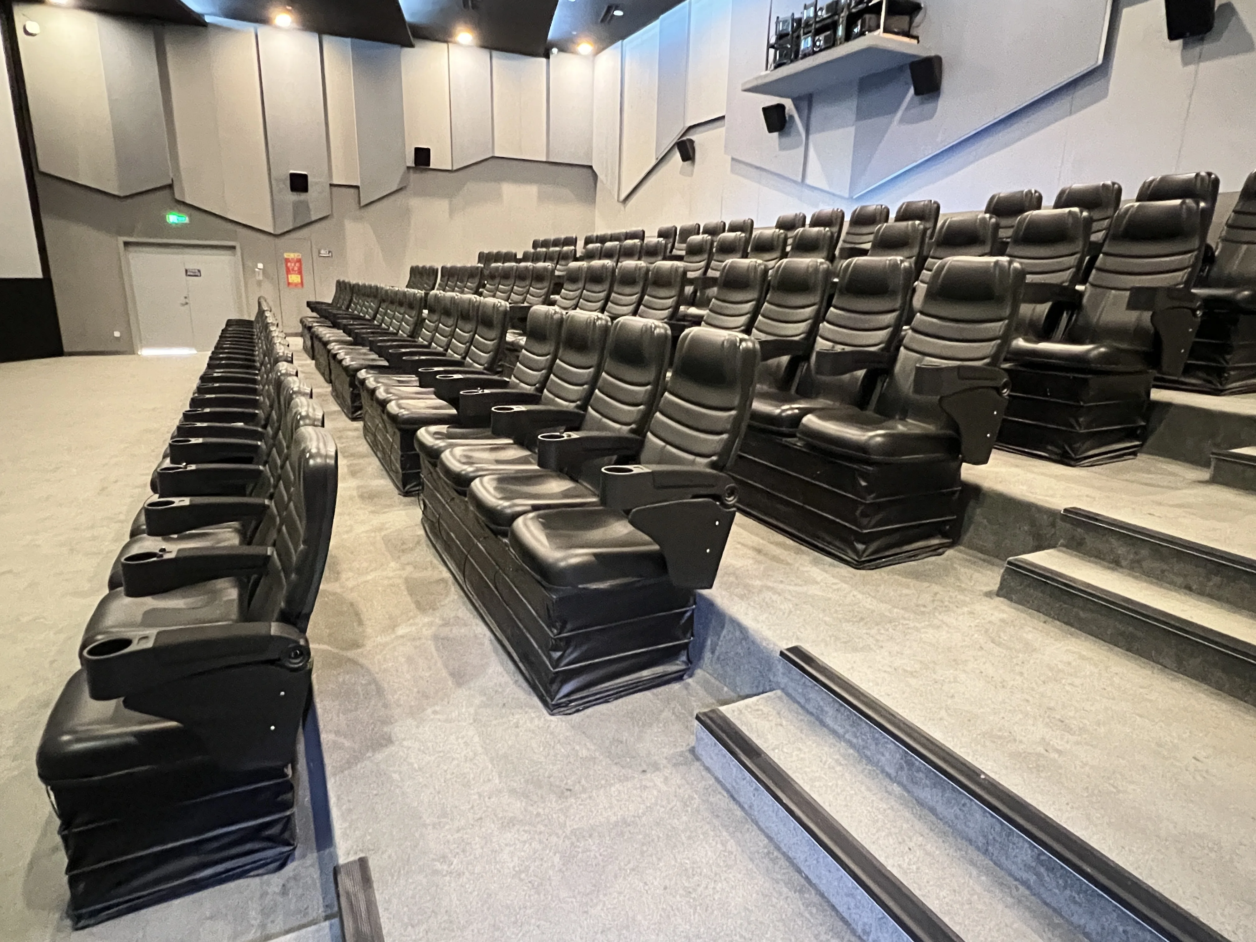 High-quality 4d Movie Cinema with Special Effects