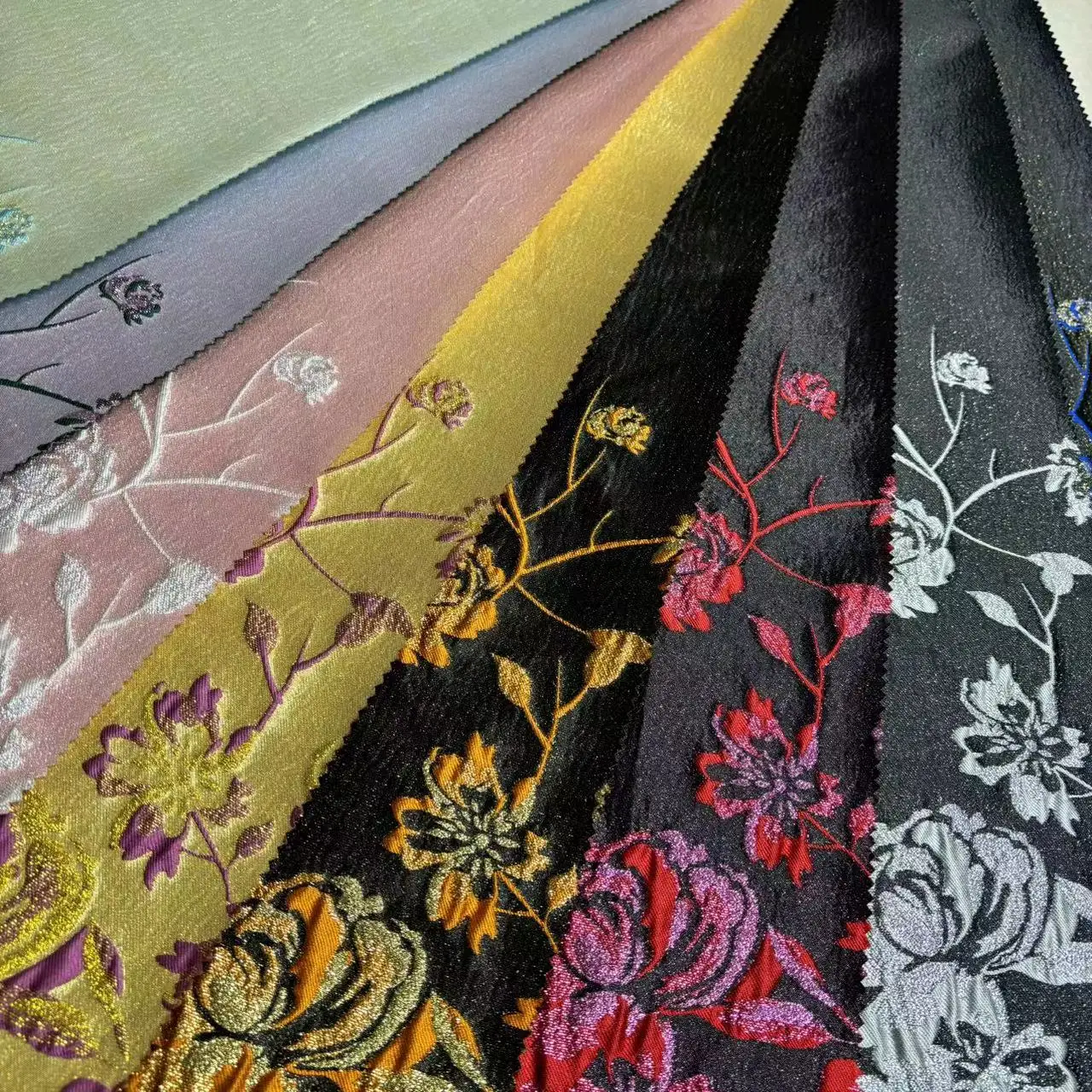 Popular metallic positioning florals  pattern variety in colors custom luxury jacquard brocade fabric for women evening  dress